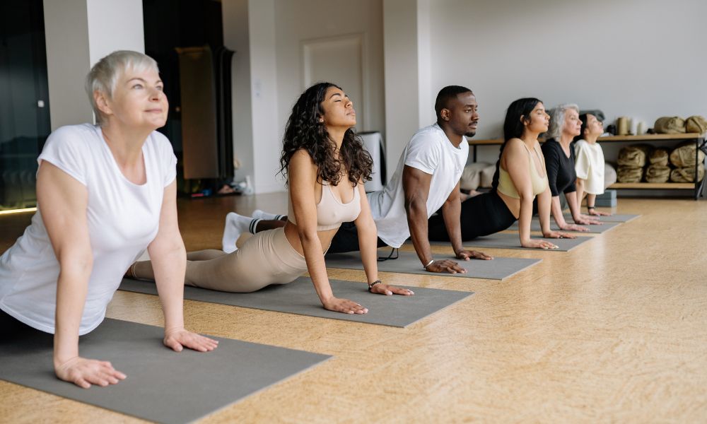 Lire la suite à propos de l’article Les bienfaits du yoga avec MT Cours de chant et technique vocale